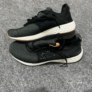 New Balance sneakers Brand New!!